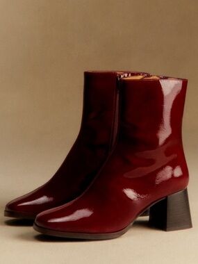 Sézane Patent Axelle Ankle Boots in Polished Camel